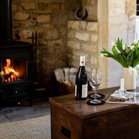 Gleneda Cottage - A Renovated, Traditional Cotswold Cottage Full Of Charm With Fireplace And Garden Bourton on the Hill Extérieur photo