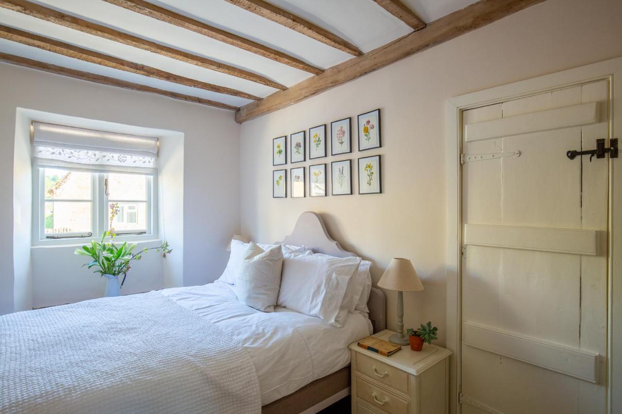 Gleneda Cottage - A Renovated, Traditional Cotswold Cottage Full Of Charm With Fireplace And Garden Bourton on the Hill Extérieur photo